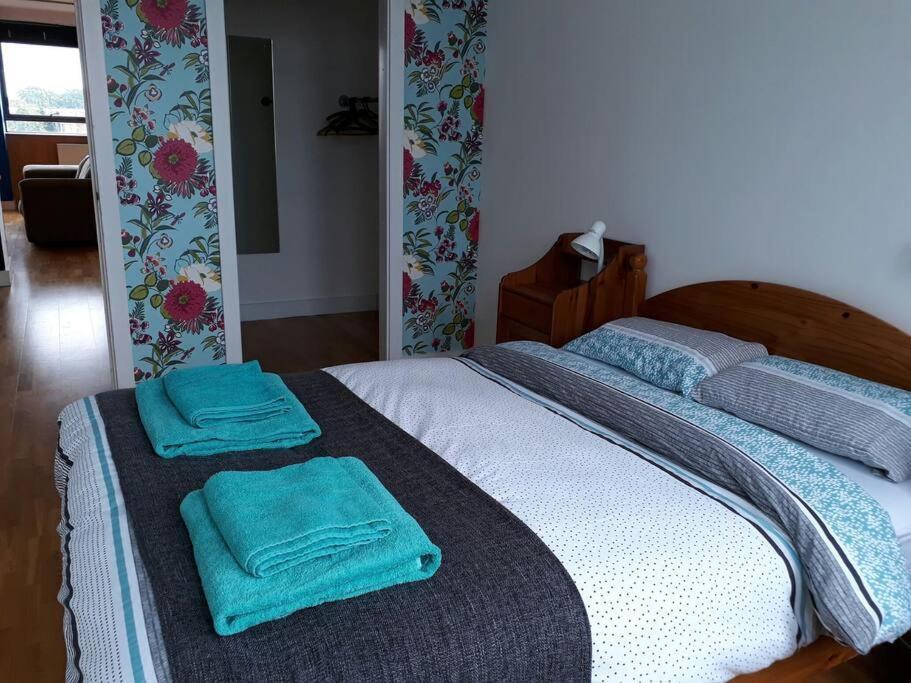 Trendy, Urban Open Plan Apartment Bristol Dış mekan fotoğraf